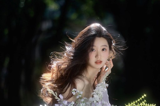 内娱女演员深夜醉酒打车卸下明星包袱全程真实到离谱！