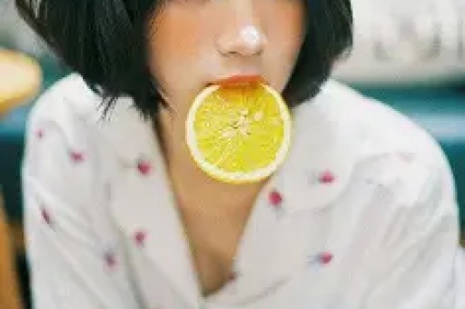 斗鱼女主播忘关摄像头私密画面流出！虚假人设彻底翻车