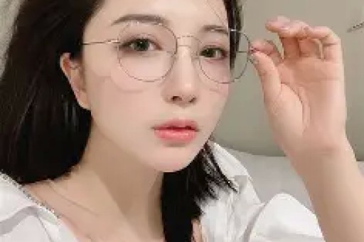 质疑江歌妈妈营造失独人设有几段婚姻有个儿子你们到底想怎样